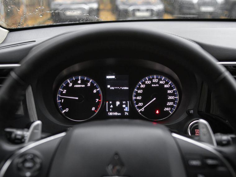 Mitsubishi Outlander,  - вид 3