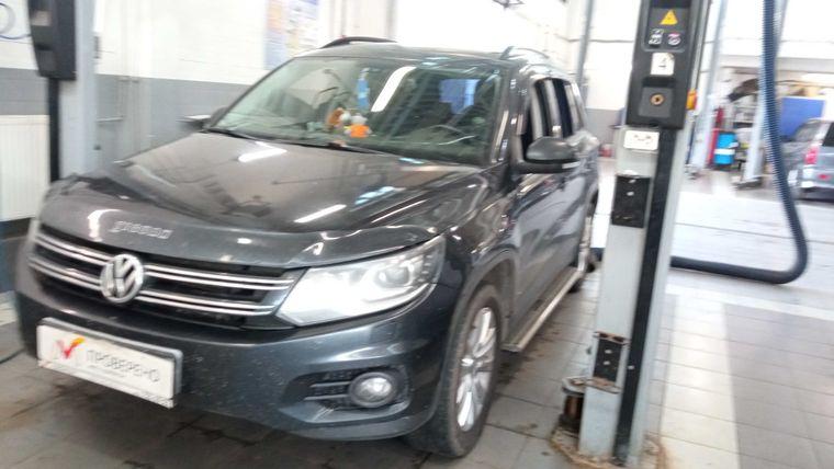 Volkswagen Tiguan 2011 года, 399 616 км - вид 1