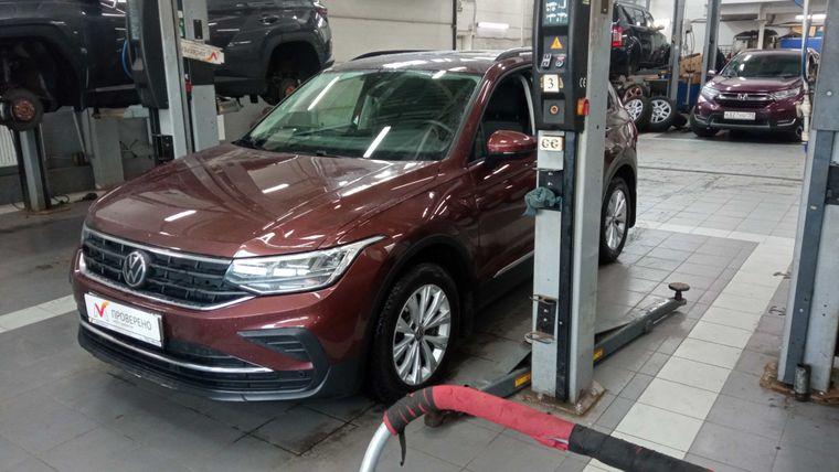Volkswagen Tiguan 2021 года, 143 292 км - вид 1