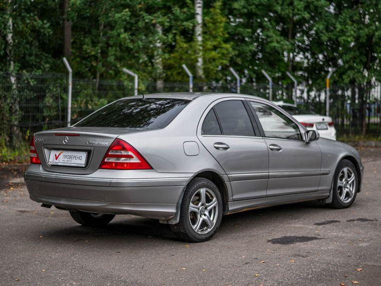 Mercedes-Benz C-класс 2006 года, 317 119 км - вид 2
