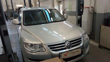 Volkswagen Touareg 2008 года, 198 898 км - вид 2