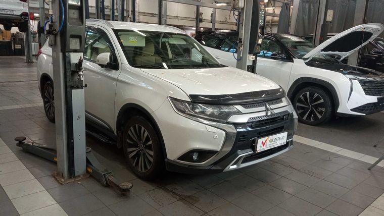 Mitsubishi Outlander,  - вид 1