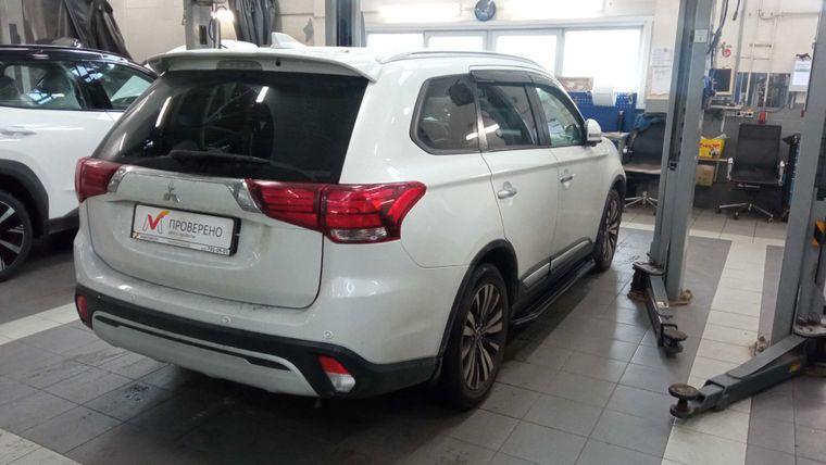 Mitsubishi Outlander,  - вид 2