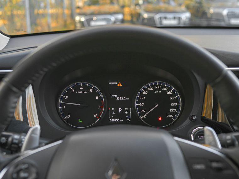 Mitsubishi Outlander,  - вид 4