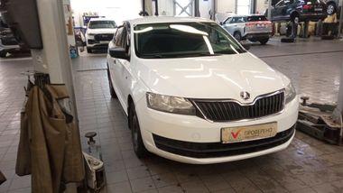 Skoda Rapid 2015 года, 260 232 км - вид 2
