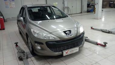 Peugeot 308 2010 года, 134 060 км - вид 2