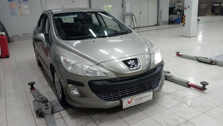 Peugeot 308 2010 года, 134 060 км - вид 2