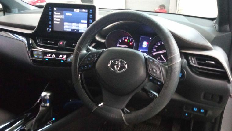 Toyota C-HR, 2020 - вид 4