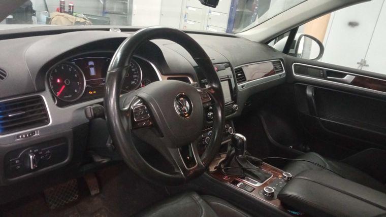 Volkswagen Touareg,  - вид 4