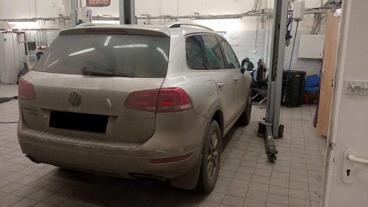 Volkswagen Touareg,  - вид 2