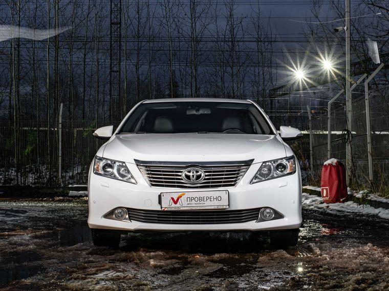 Toyota Camry,  - вид 2