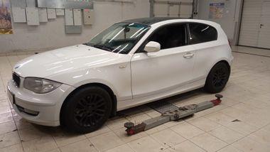 BMW 1 серия 2011 года, 218 079 км - вид 1