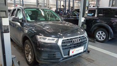 Audi Q5 2018 года, 220 095 км - вид 2