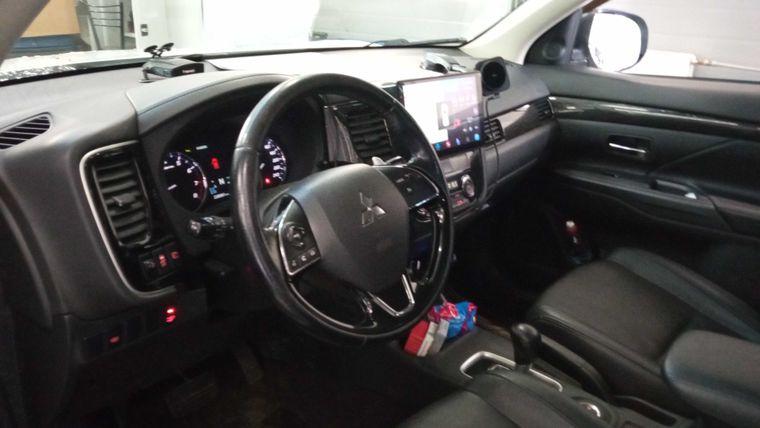 Mitsubishi Outlander, 2015 - вид 4