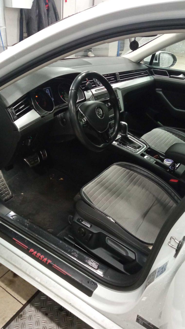 Volkswagen Passat,  - вид 4