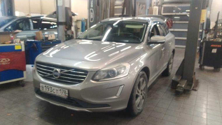 Volvo XC60 2013 года, 256 389 км - вид 1