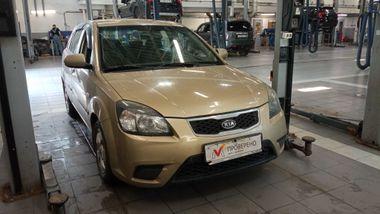 Kia Rio 2010 года, 135 293 км - вид 2