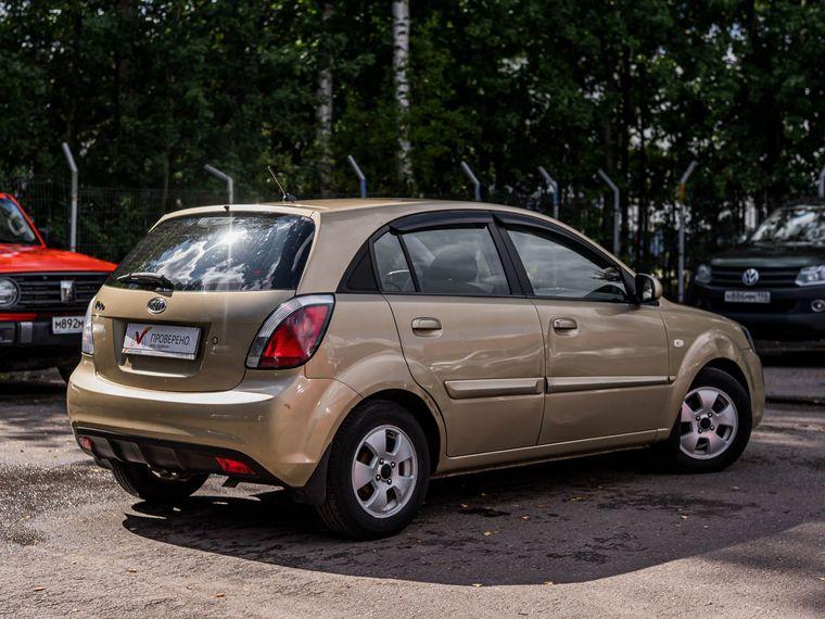 Kia Rio 2010 года, 135 293 км - вид 2