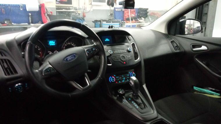 Ford Focus,  - вид 4