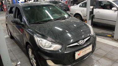 Hyundai Solaris 2011 года, 155 000 км - вид 2