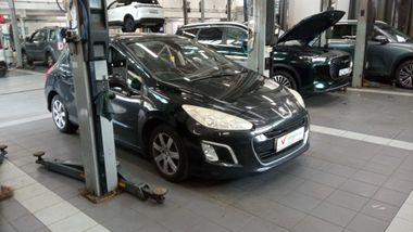 Peugeot 308 2011 года, 197 551 км - вид 2