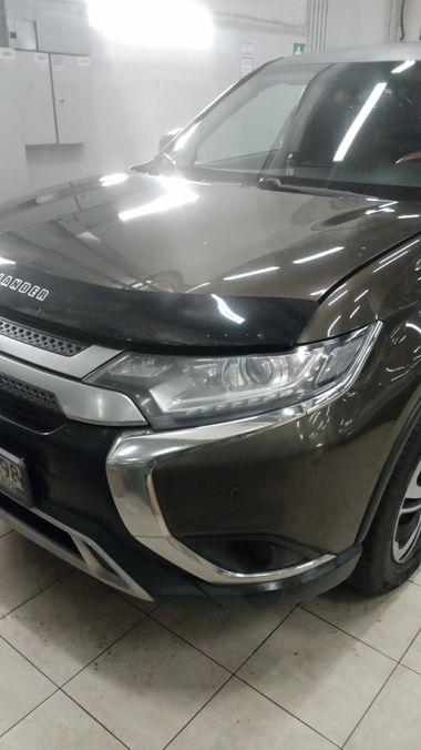 Mitsubishi Outlander 2019 года, 313 000 км - вид 1