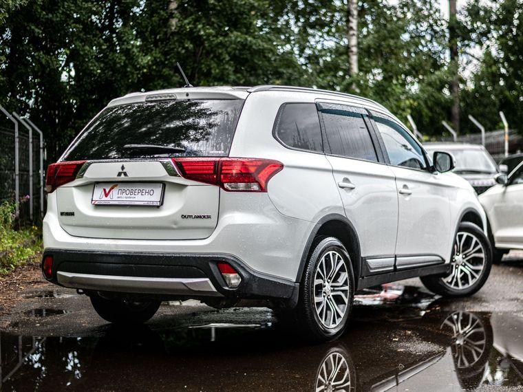 Mitsubishi Outlander 2015 года, 180 965 км - вид 2