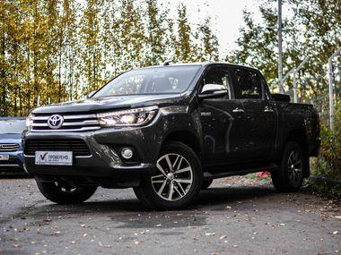 Toyota Hilux 2015 года, 132 325 км - вид 1