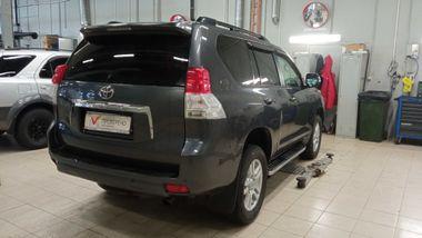 Toyota Land Cruiser Prado 2013 года, 132 510 км - вид 2