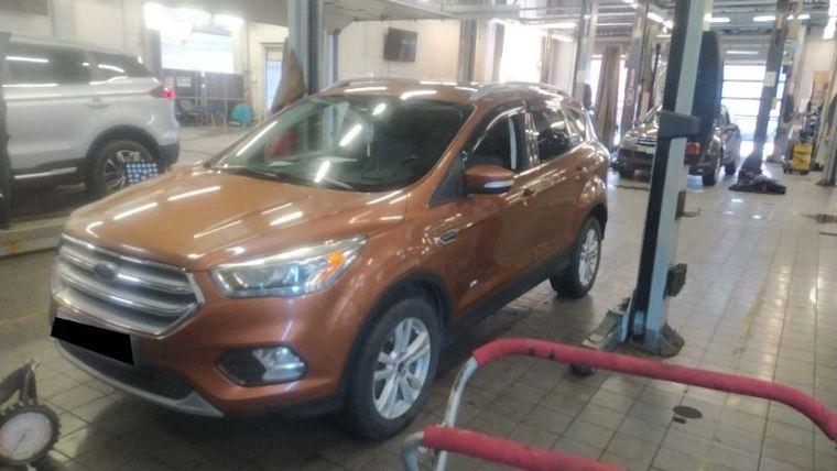 Ford Kuga 2016 года, 136 452 км - вид 1