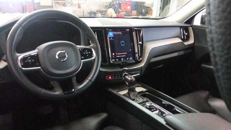 Volvo XC60, 2019 - вид 4