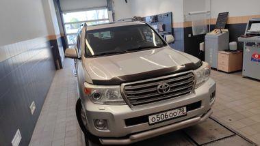 Toyota Land Cruiser 2013 года, 251 282 км - вид 1