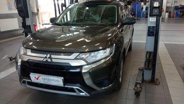 Mitsubishi Outlander 2019 года, 165 113 км - вид 1