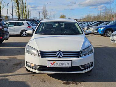 Volkswagen Passat 2012 года, 232 874 км - вид 2