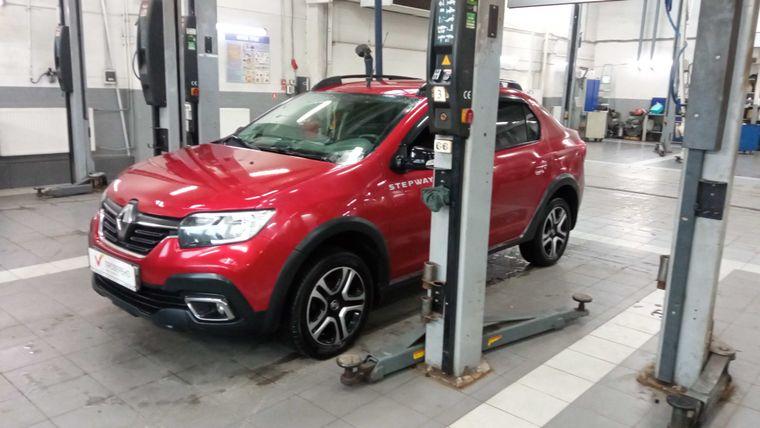 Renault Logan Stepway 2020 года, 109 934 км - вид 1