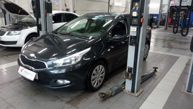 Kia Ceed 2013 года, 123 300 км - вид 1