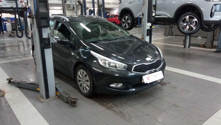 Kia Ceed 2013 года, 123 300 км - вид 2