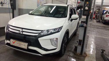 Mitsubishi Eclipse Cross 2018 года, 134 148 км - вид 1