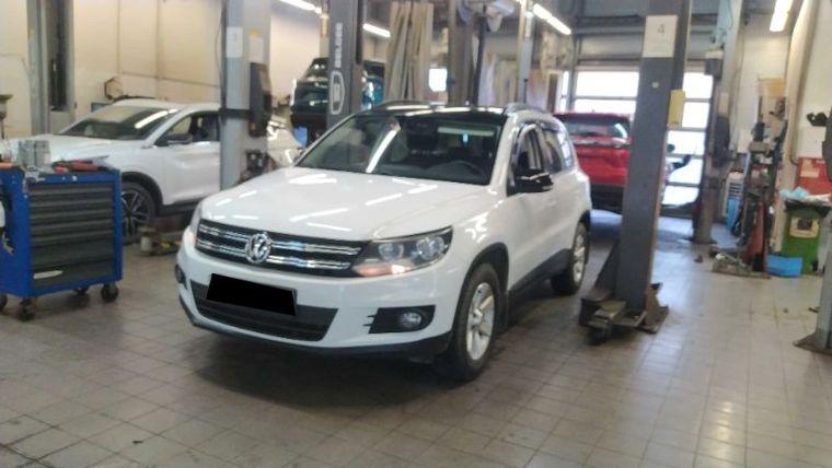 Volkswagen Tiguan 2013 года, 180 045 км - вид 1