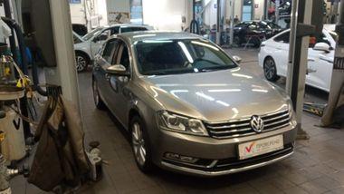 Volkswagen Passat 2013 года, 92 000 км - вид 2