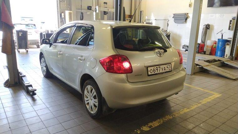 Toyota Auris,  - вид 3