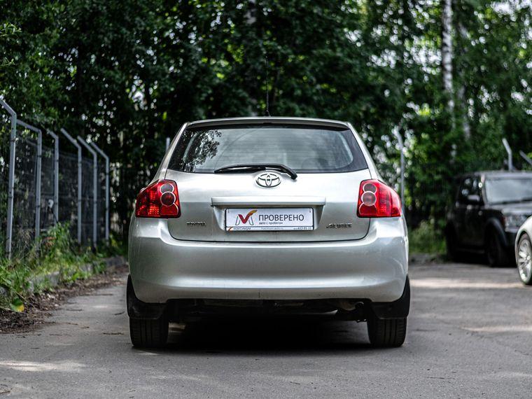 Toyota Auris,  - вид 3
