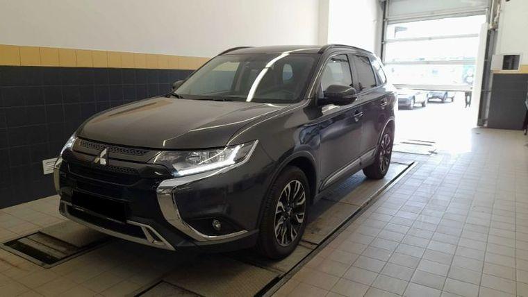 Mitsubishi Outlander, 2022