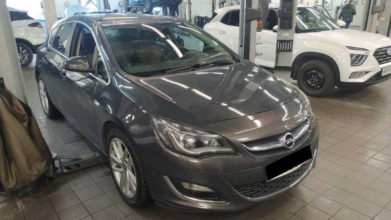 Opel Astra 2014 года, 43 889 км - вид 2