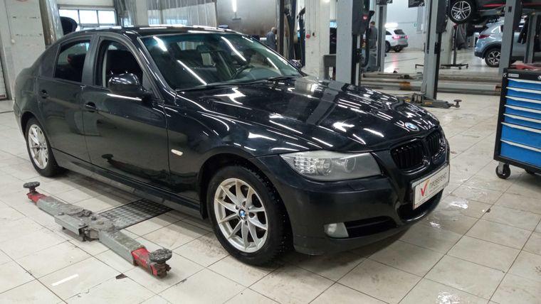 BMW 3 серия 2010 года, 260 000 км - вид 2