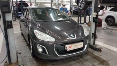 Peugeot 308 2011 года, 196 273 км - вид 2