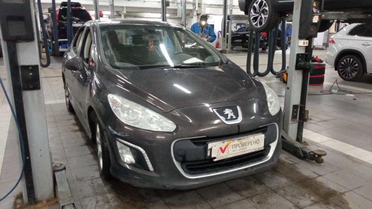 Peugeot 308 2011 года, 196 273 км - вид 2