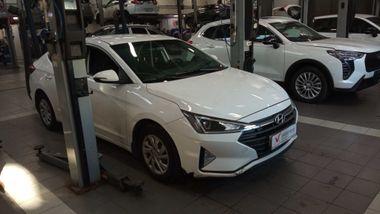 Hyundai Elantra 2019 года, 264 985 км - вид 2