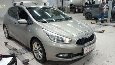 KIA Ceed 2013 года, 190 838 км - вид 2