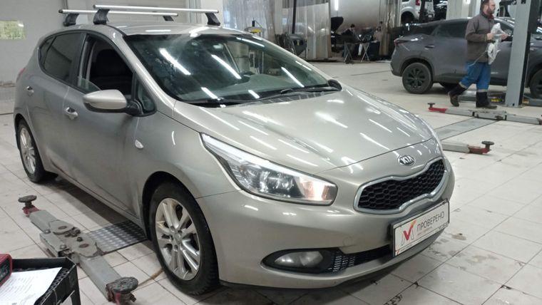 KIA Ceed 2013 года, 190 838 км - вид 2